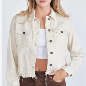 NWT! Hidden Los Angels Cream Denim Frayed Jacket - Size M
